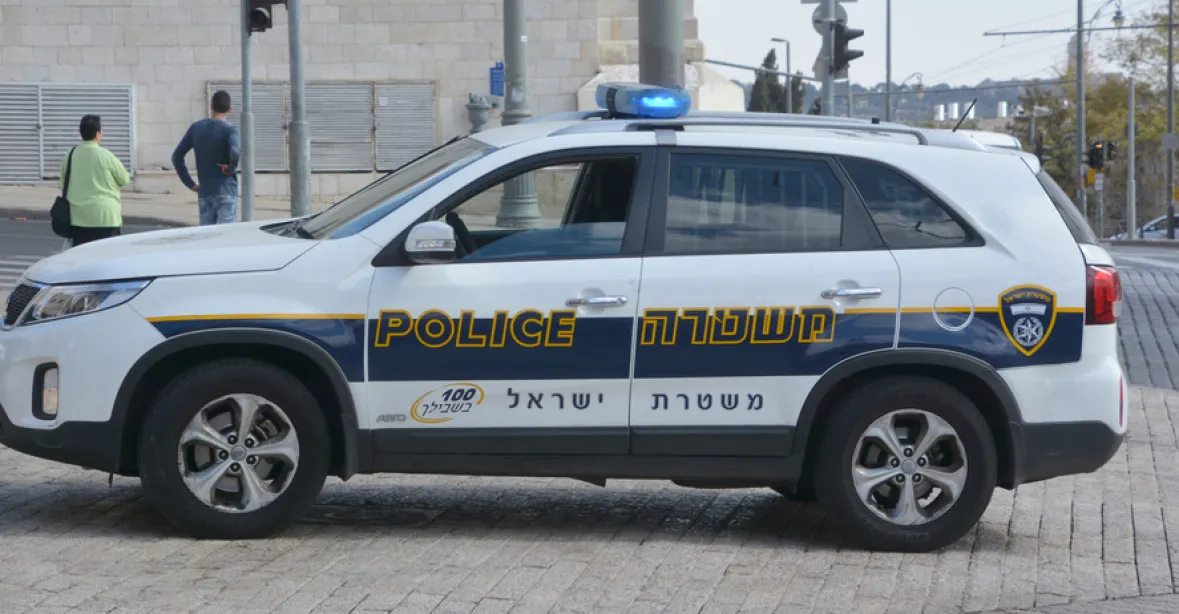 Na Západním břehu zabil palestinský útočník tři policisty