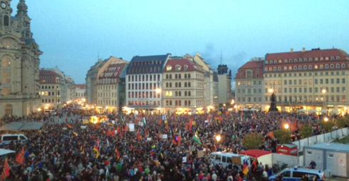 Hnutí Pegida v Drážďanech roste podpora. Přišlo 9000 lidí