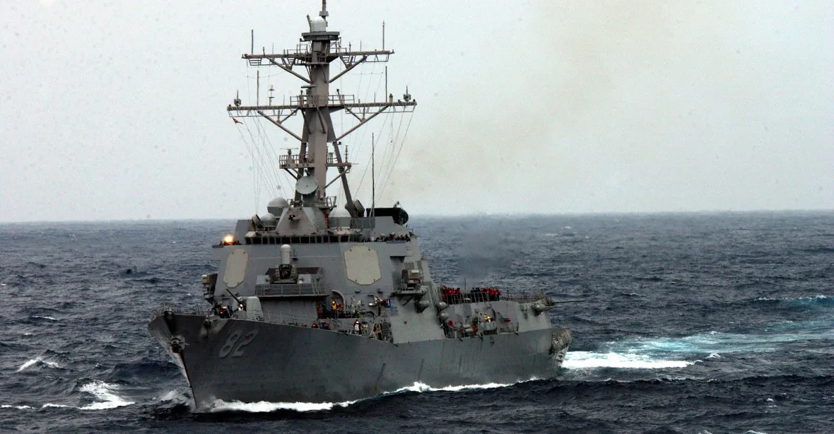 Napětí v Tichomoří: USA vyšlou torpédoborec ke Spratlyho ostrovům