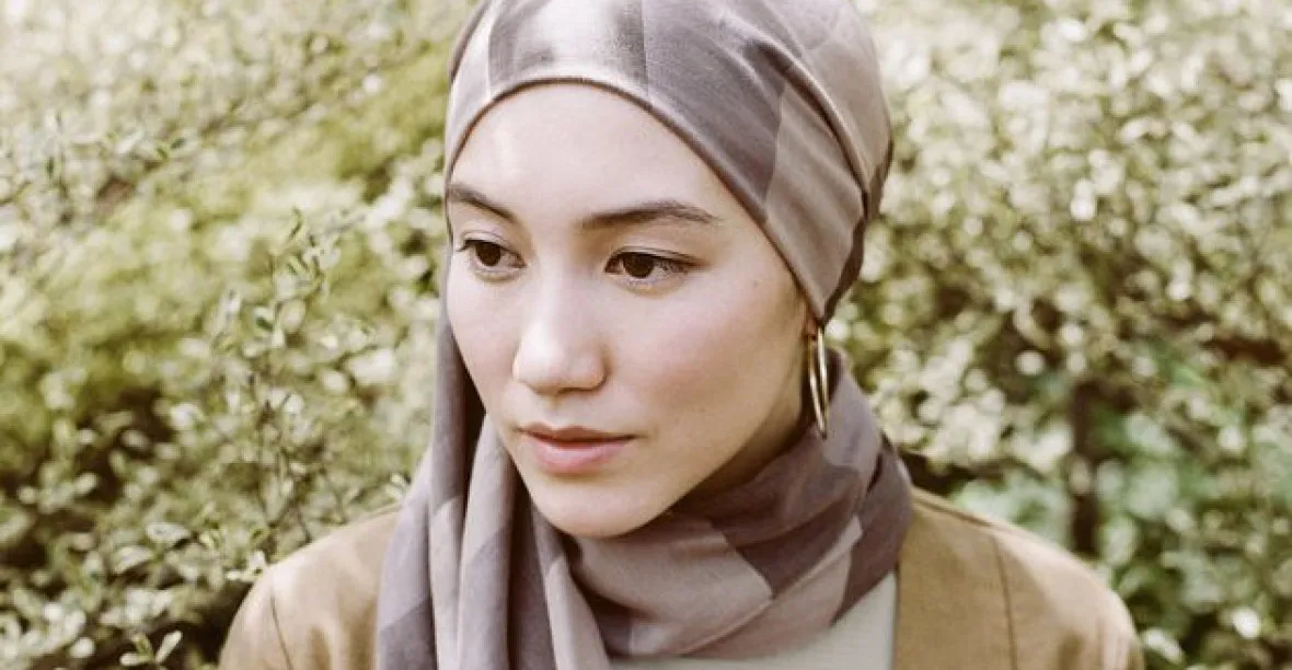 Módní značka Uniqlo zavádí do amerických obchodů hidžáby