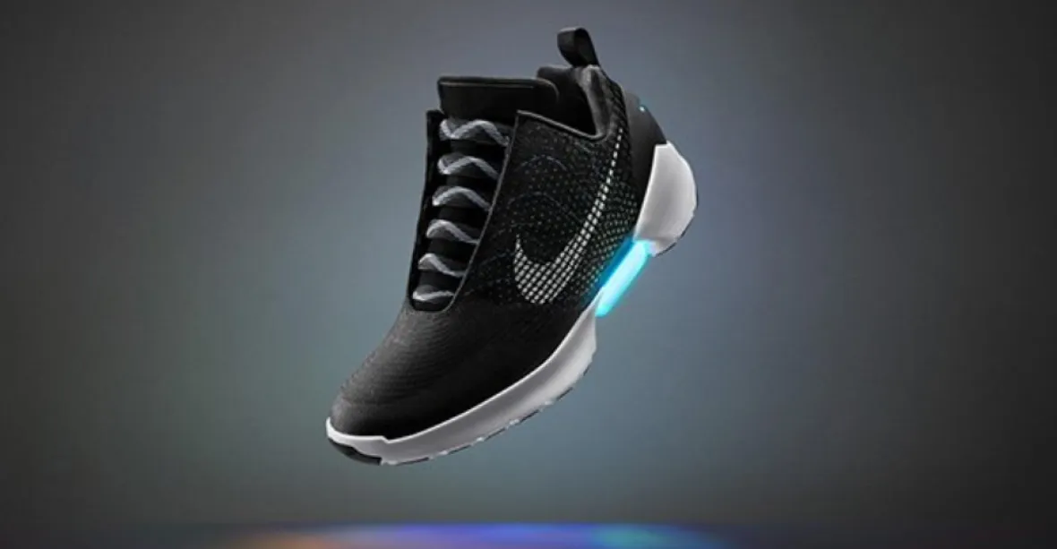 Nike vyrábí samošněrovací boty z ‚budoucnosti‘