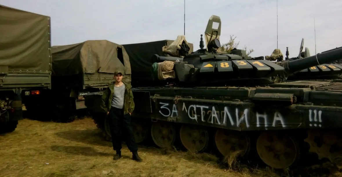 Ruské tanky a děla. Další důkazy, že zasáhly do bojů v Luhansku