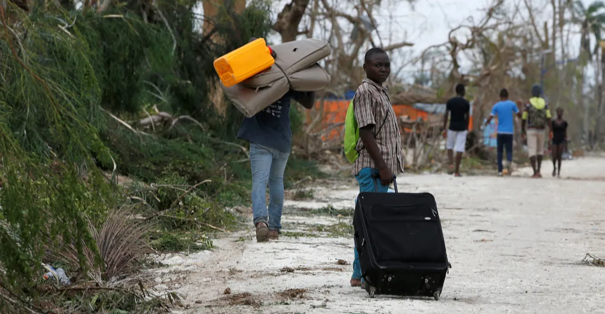 Stovky mrtvých po hurikánu na Haiti, statisíce lidí potřebují pomoc