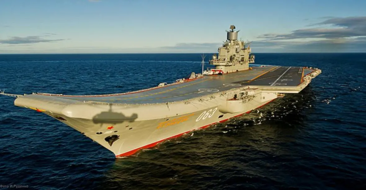 Ruská letadlová loď míří do Středozemního moře
