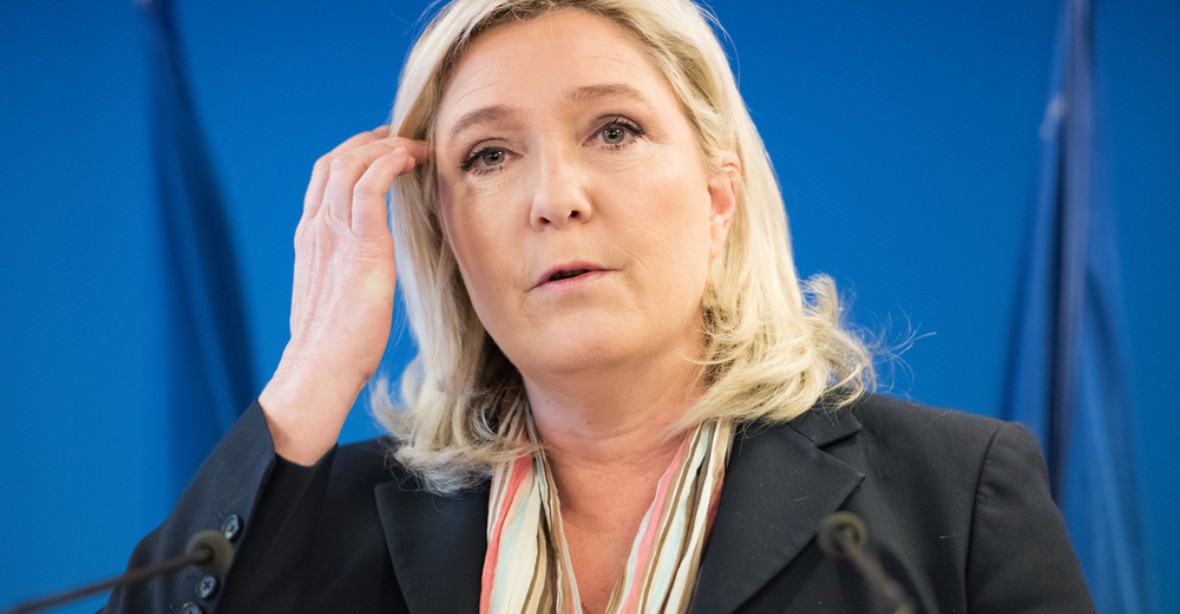 Francii čeká zlomový rok: Stane se Le Penová prezidentkou?