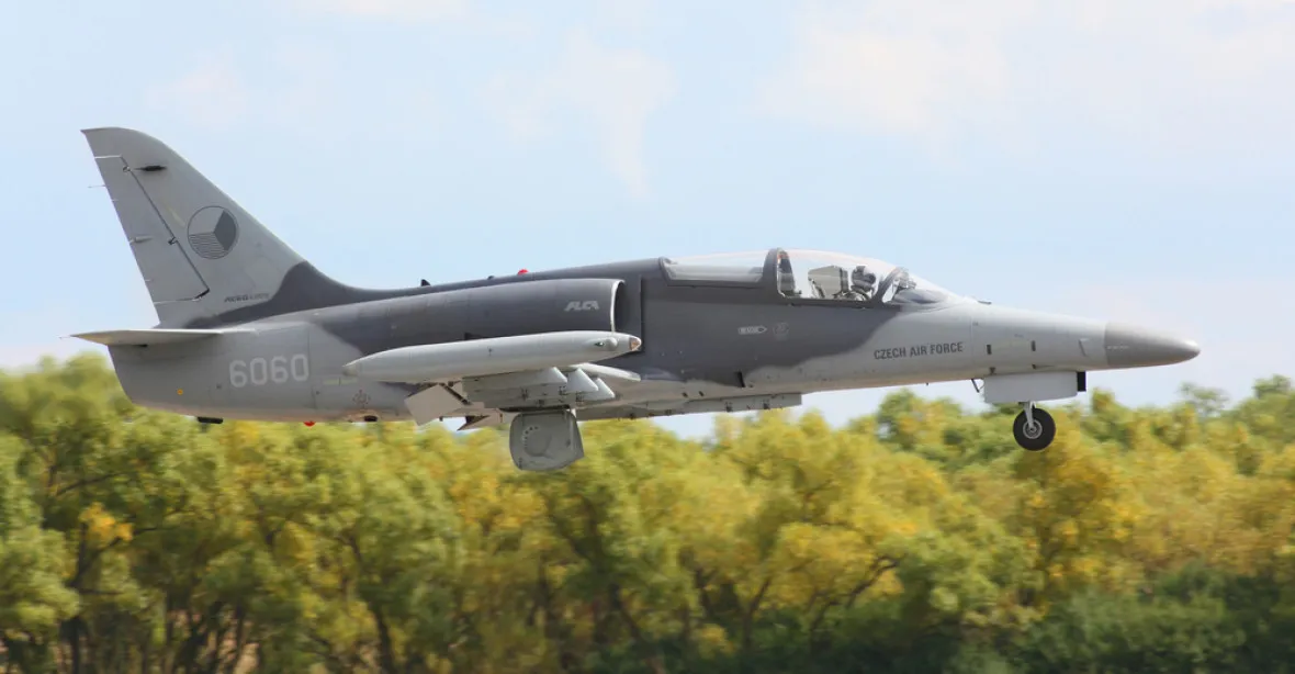 Aero ukázalo nový český bitevník L-159. Může útočit na Islámský stát