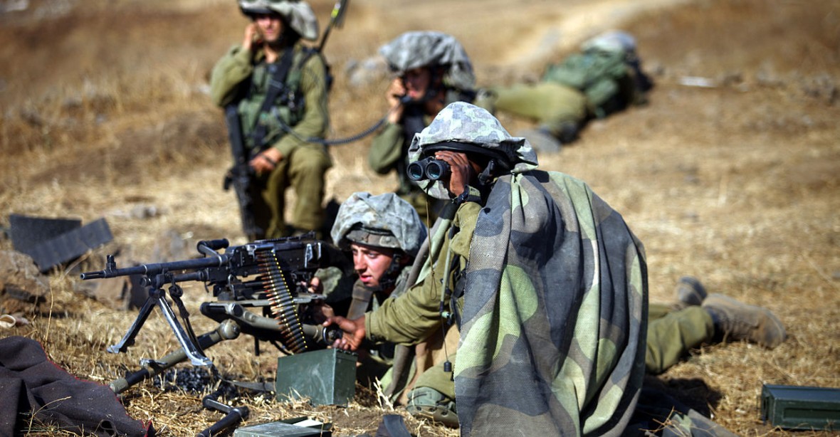 Izraelská armáda pokračuje v odvetných útocích na Golanech