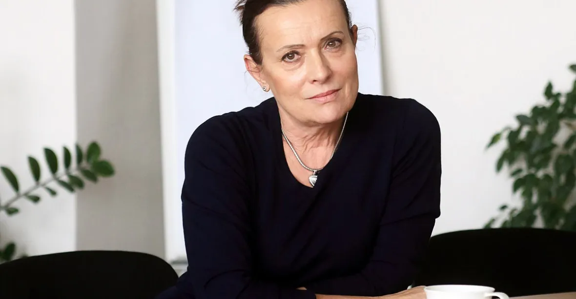 Vitásková po odchodu z ERÚ založila insitut, zabývá se ochranou lidských práv
