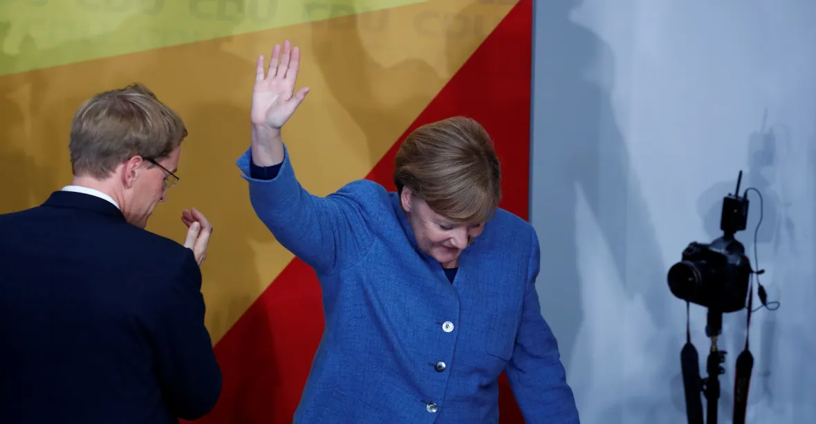 Hořké vítězství Merkelové. Vládní koalice ztratila, uspěla AfD