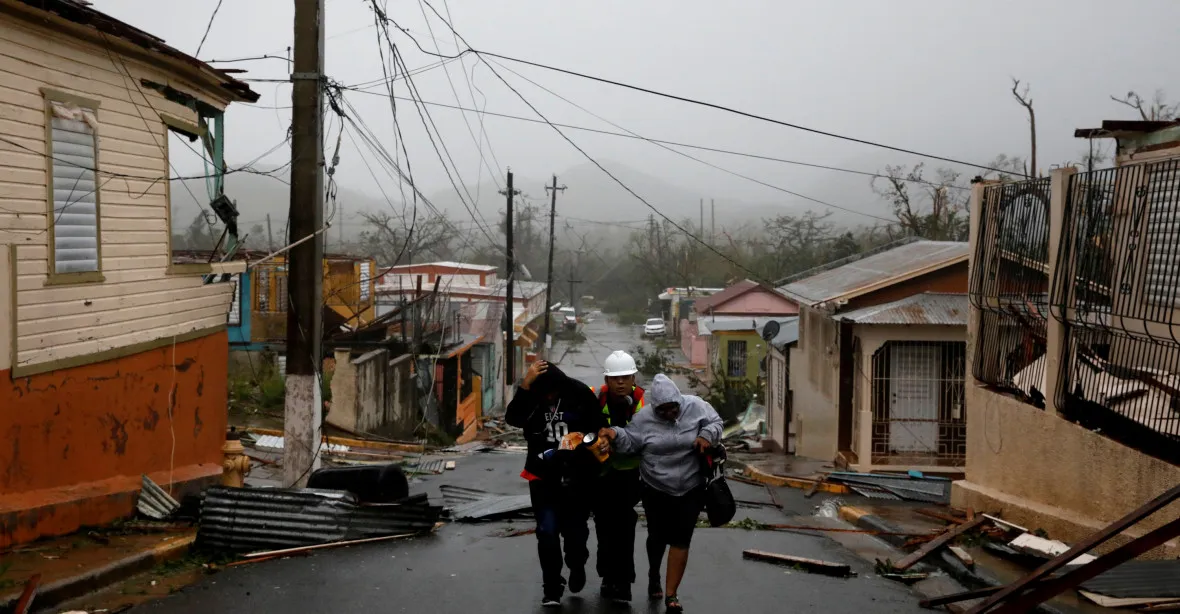 My tady umíráme, pláče starostka hlavního města Portorika a vyzývá Trumpa k akci