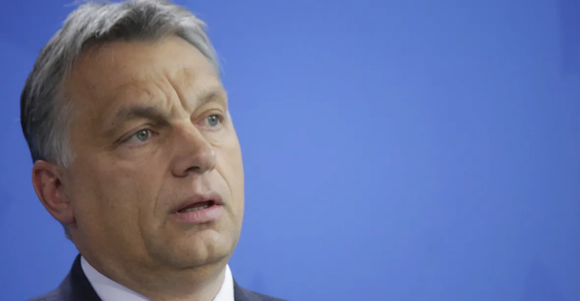 Orbán bez potíží obhájil post předsedy své strany, chce další reformy