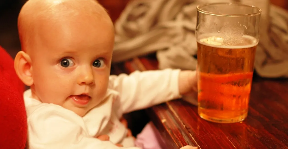 Švédští rodiče chtěli pojmenovat dítě po českém pivu