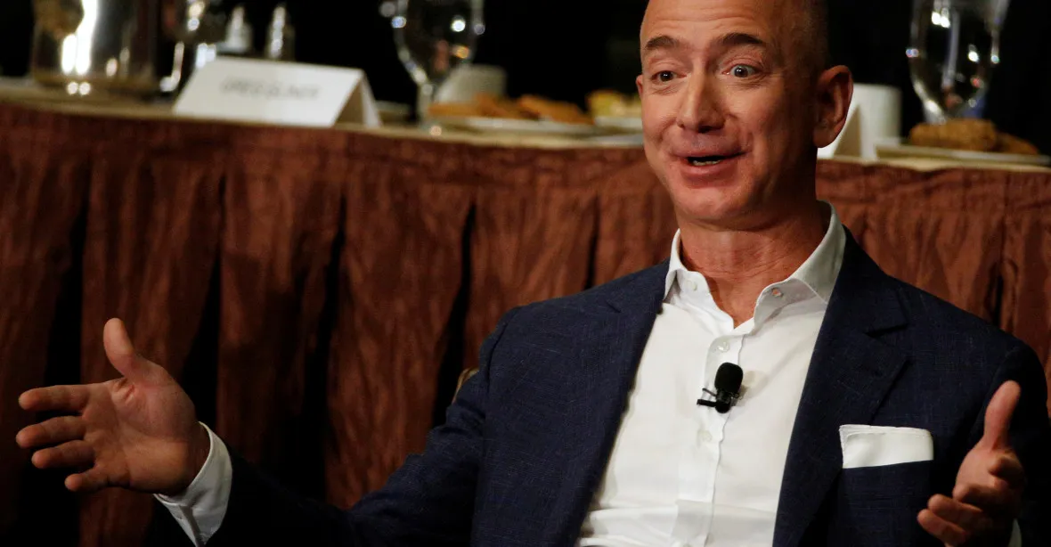 Amazon na černém pátku vydělal. Bezos má poprvé nad 100 miliard dolarů