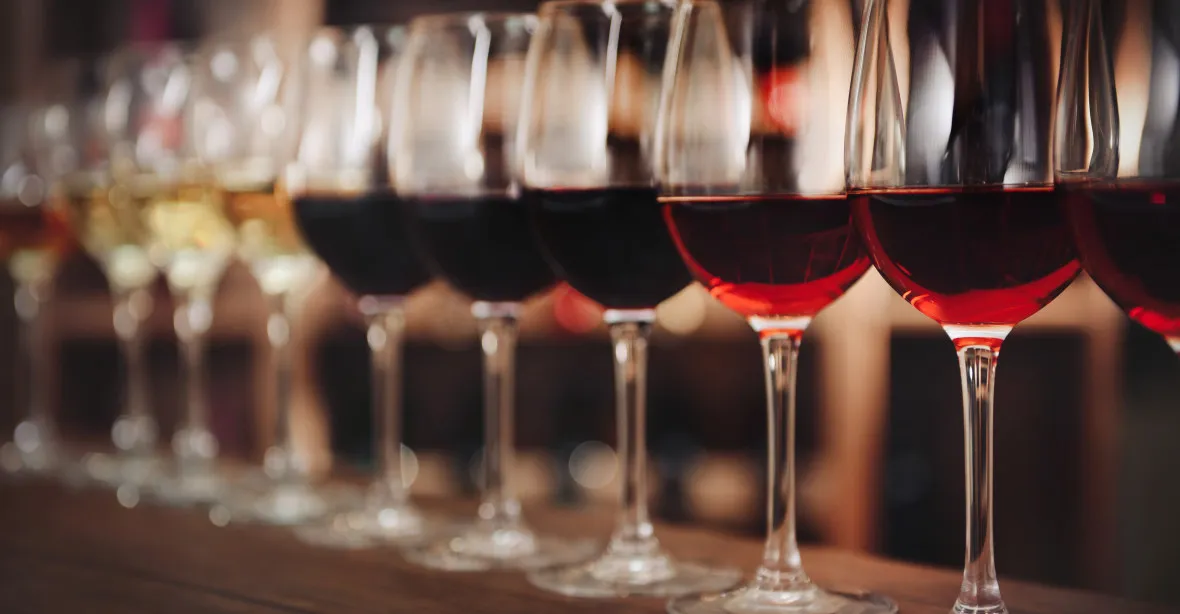 Na velikosti záleží: sklenice na víno kdysi bývaly sedmkrát menší