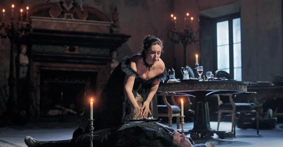 Tosca s Jončevou triumfuje v Met i přes výměny pěvců a sexuální skandál