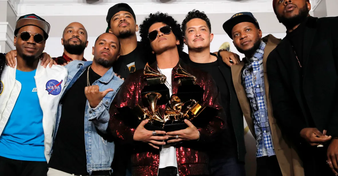 Grammy opanoval zpěvák Bruno Mars. Odnesl si šest cen