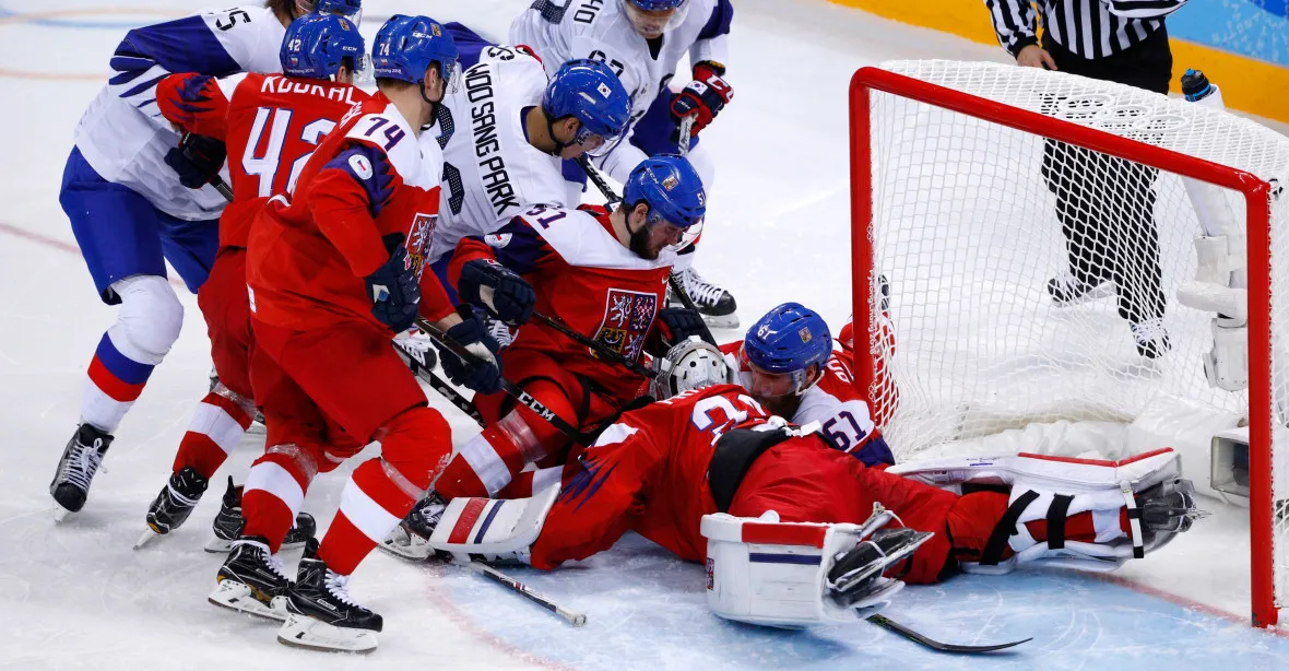 Češi vstoupil do hokejového turnaje vítězně. Báli se však do poslední sekundy