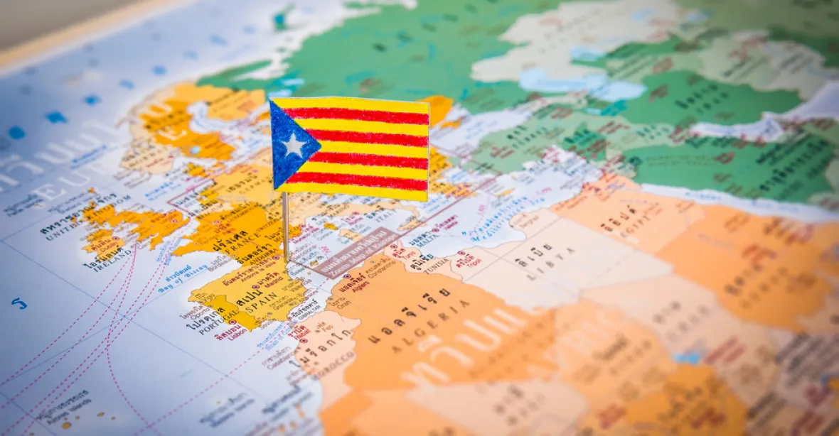 Katalánský parlament odmítl potvrdit deklaraci nezávislosti