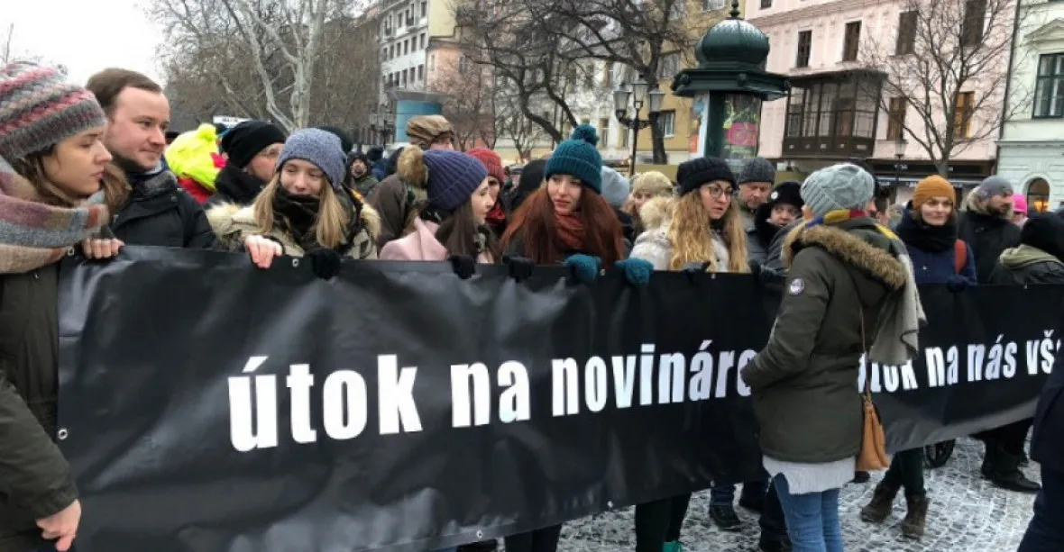 Protesty vyvolané vraždou Jána Kuciaka pokračují. V Bratislavě je přes 30 tisíc lidí