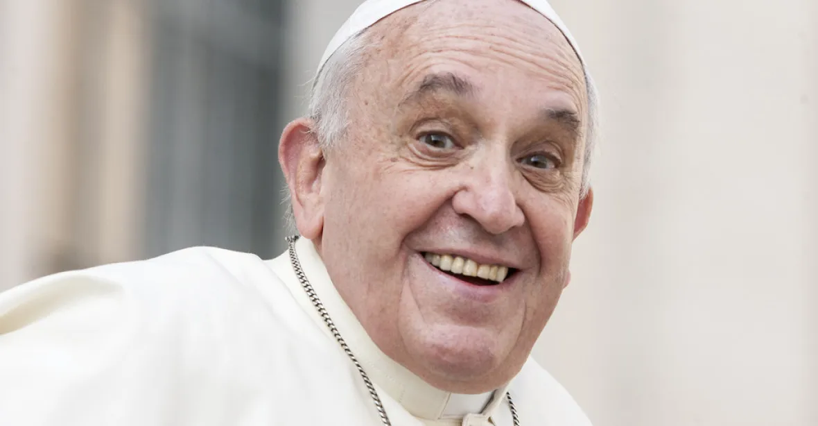Papež radil jeptiškám, jak na Facebook a Twitter
