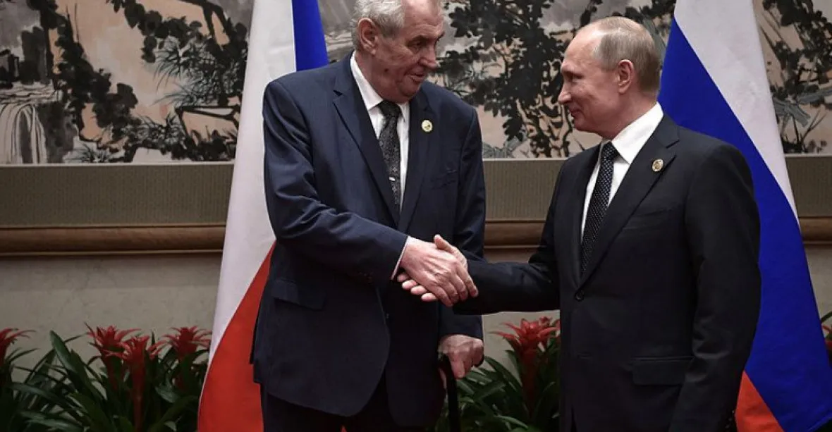 Putin Zemanovi vyká. Je „přece jen starší,“ vysvětloval