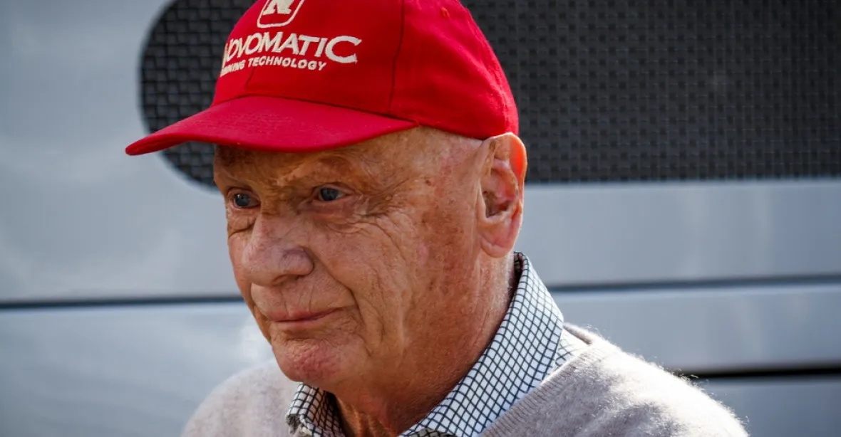 Niki Lauda je ve vážném stavu v nemocnici. Podstoupil transplantaci plic