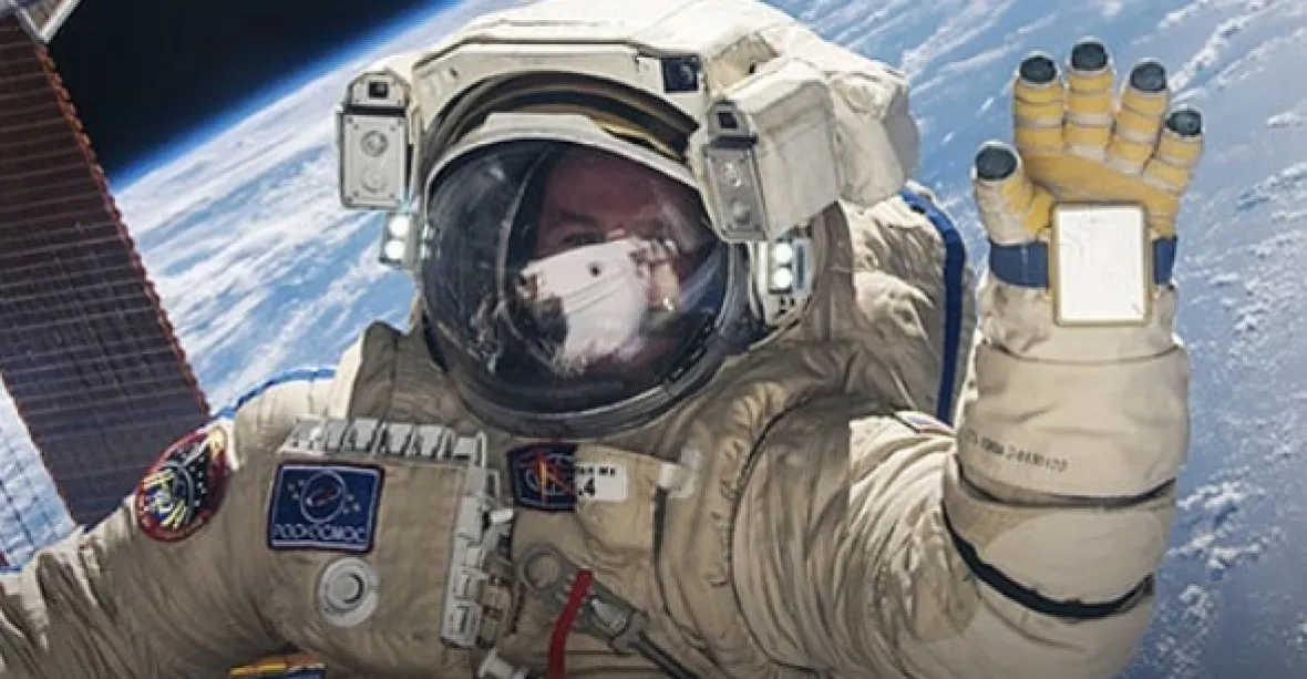 VIDEO: Ruští kosmonauti vystoupili z ISS na sedm hodin do otevřeného vesmíru