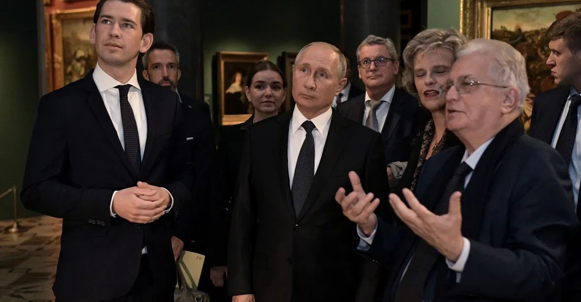 Putin a Kurz se sešli u umění. Jejich schůzce ale dominovaly energetika, Sýrie a Ukrajina