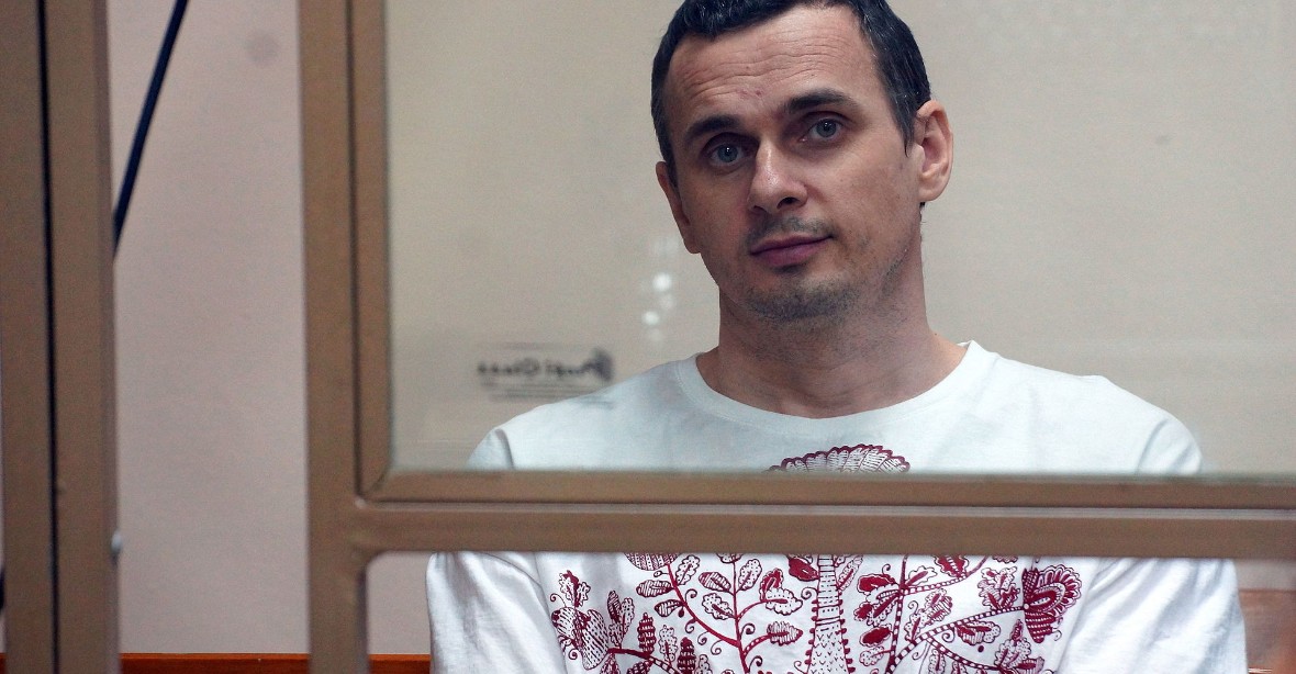 Vězněný Sencov po 145 dnech ukončil hladovku na protest proti anexi Krymu