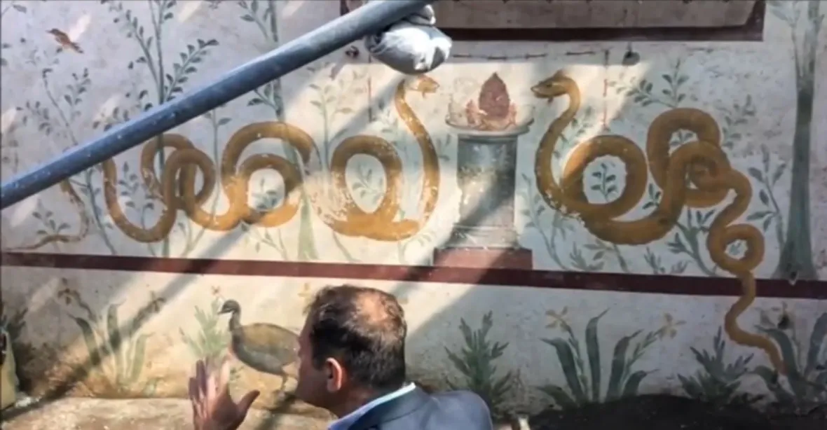 V Pompejích byla objevena bohatě malovaná „kouzelná zahrada“