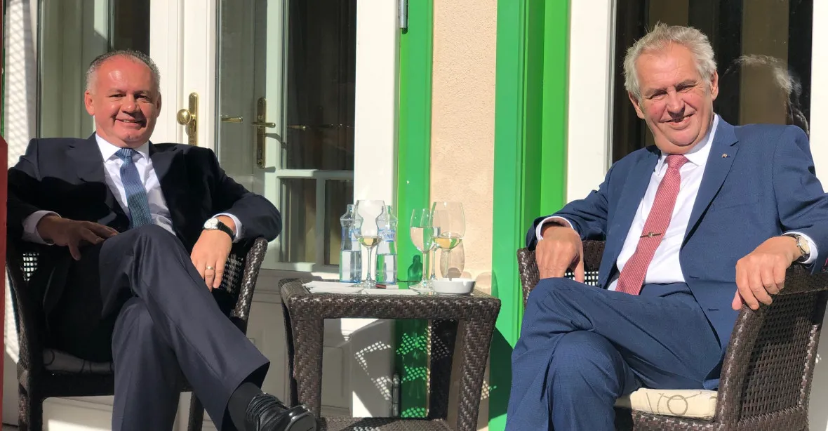 Prezidenti zemí V4 včetně Zemana zahájili summit v Tatrách