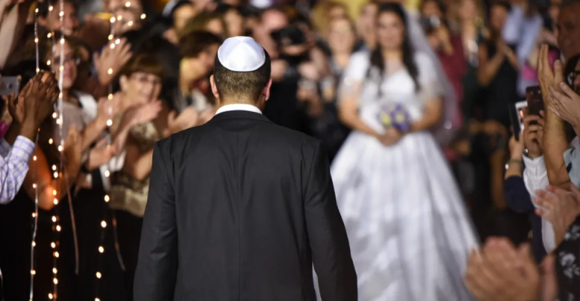 Svatba Arabky a Žida není správná věc, míní izraelský ministr vnitra