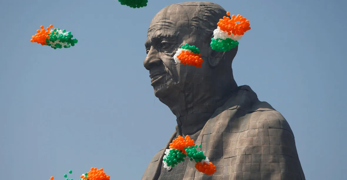 Indie odhalila největší sochu světa, je dvakrát vyšší než Socha svobody