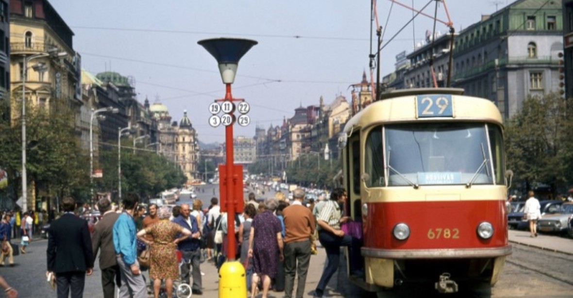 Nové vedení Prahy chce vrátit na Václavské náměstí tramvaje