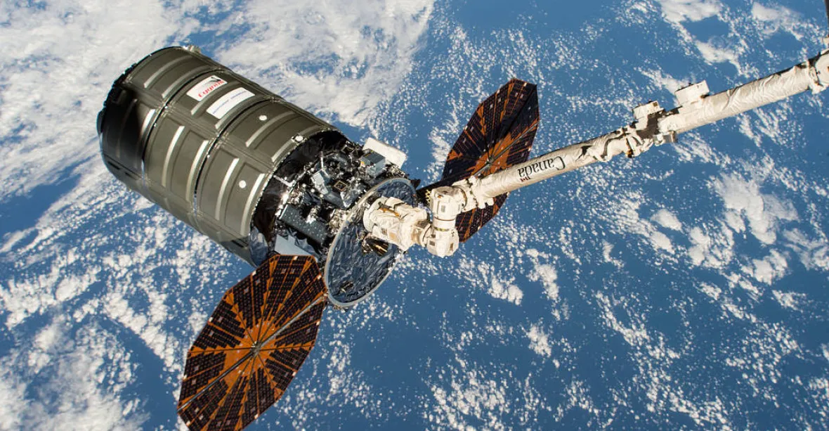 NASA objevila na ISS neznámé bakterie odolné vůči lékům