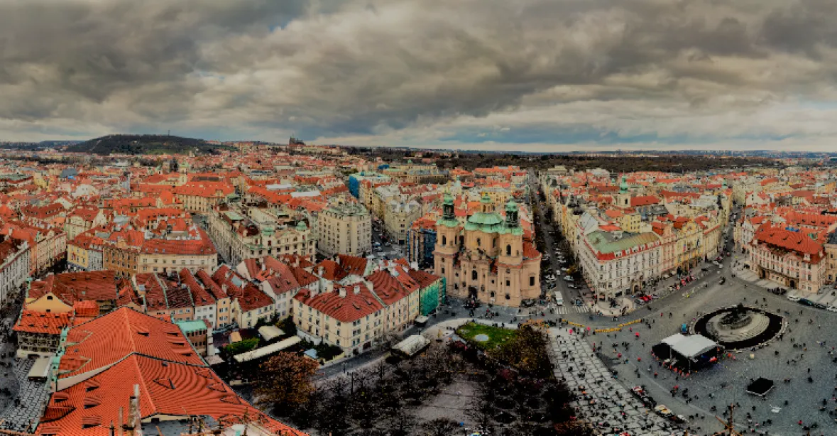 Gigantické panorama Prahy má 405 gigapixelů. Lze na něm číst z plechovky i visačky