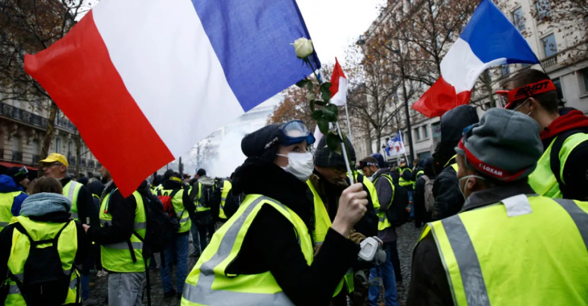 V Paříži v klidu demonstrovaly „jen“ čtyři tisíce žlutých vest, podpořila je i Marianne