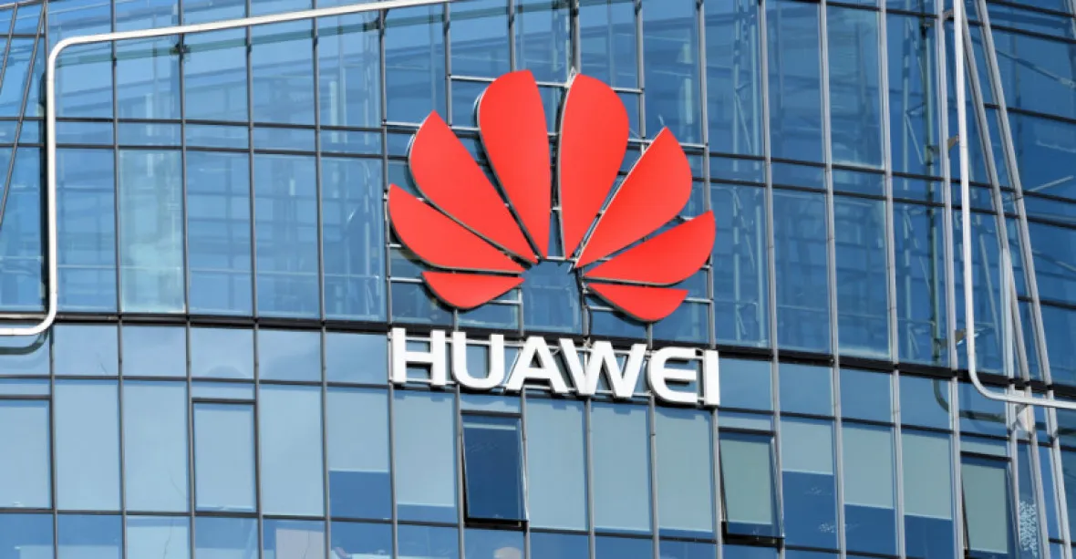 Huawei a ZTE nejsou hrozbou pro běžné uživatele, míní úřad