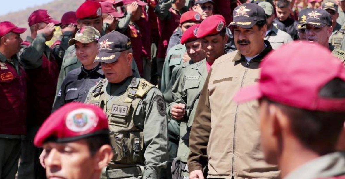 První sloužící venezuelský generál přeběhl od Madura. K podpoře opozice vyzývá armádní kolegy
