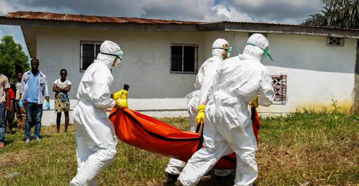Ebola v Kongu není pod kontrolou, zabíjí stovky lidí, experti žádají mimořádný zásah