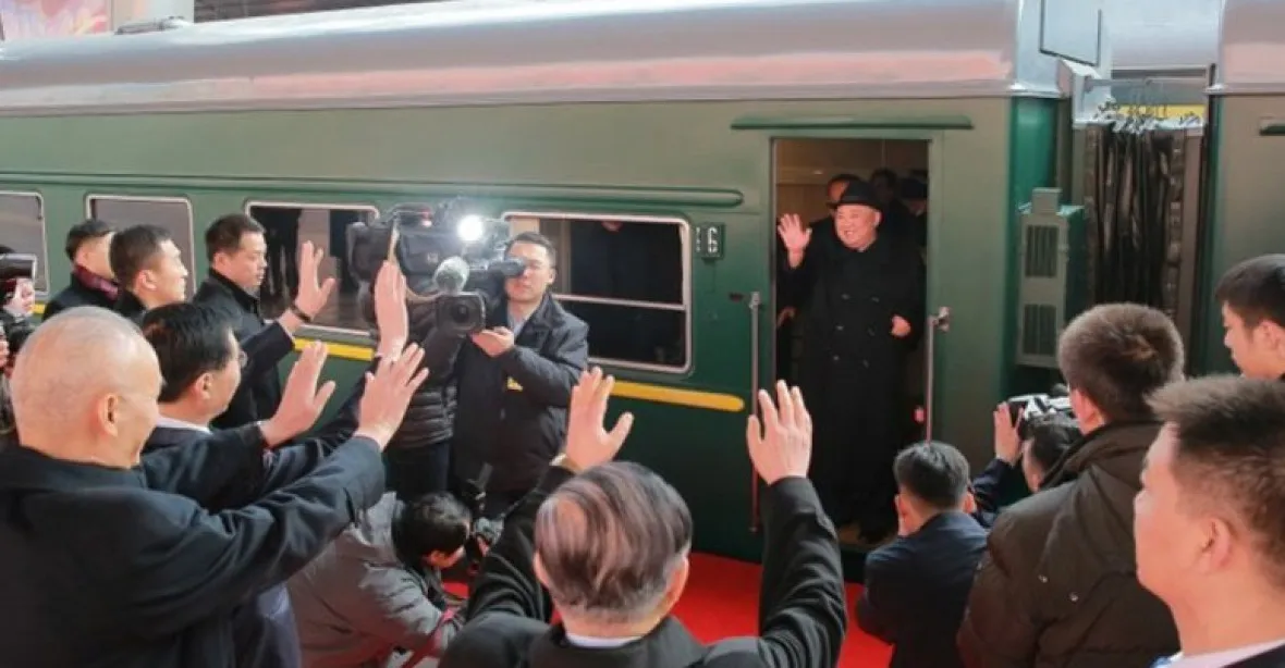 Kim Čong-un se vydal obrněným vlakem do Vietnamu, též za Trumpem. Pojede přes dva dny