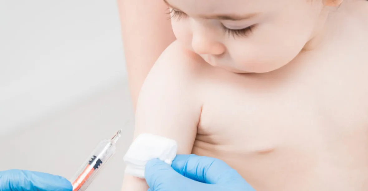 Konec nebezpečného mýtu: Očkování nezpůsobuje autismus. Nový výzkum vyvrátil rozšířenou fámu