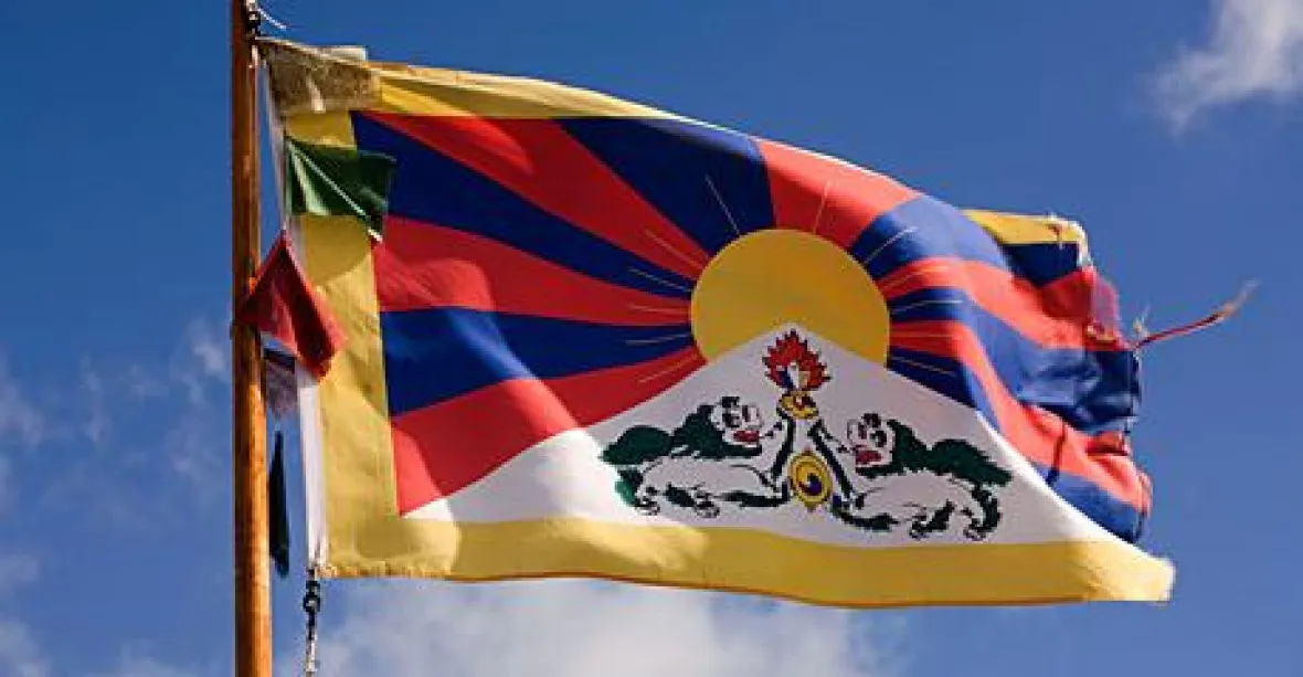 K výročí povstání proti Číně. Přes 700 úřadů obcí, měst a krajů v ČR vyvěšuje tibetskou vlajku