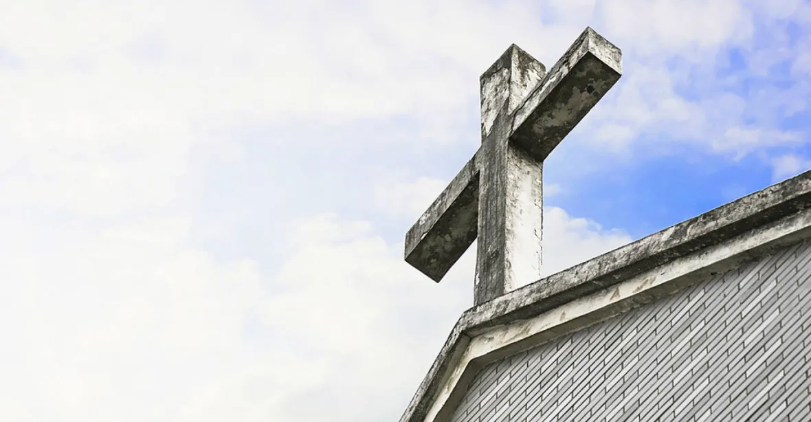 Katolická církev zřídí kontaktní místo pro zneužívané mladistvé