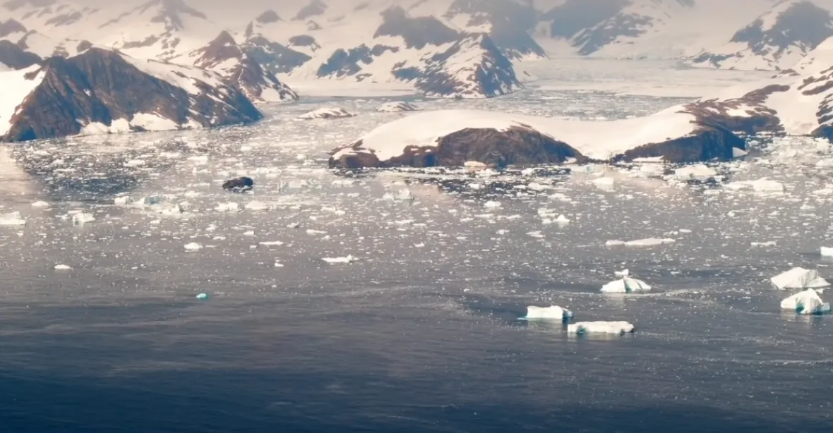 VIDEO: Velký grónský ledovec netaje, naopak začal opět růst
