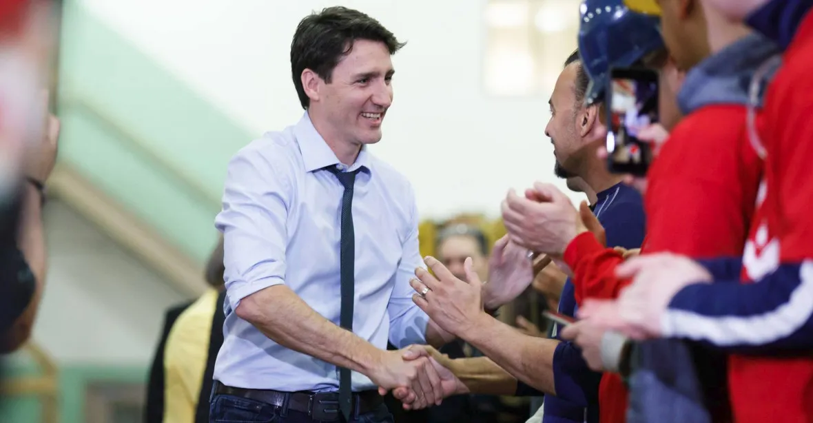 Padající hvězda? Korupční kauza táhne kanadského premiéra Trudeaua dolů
