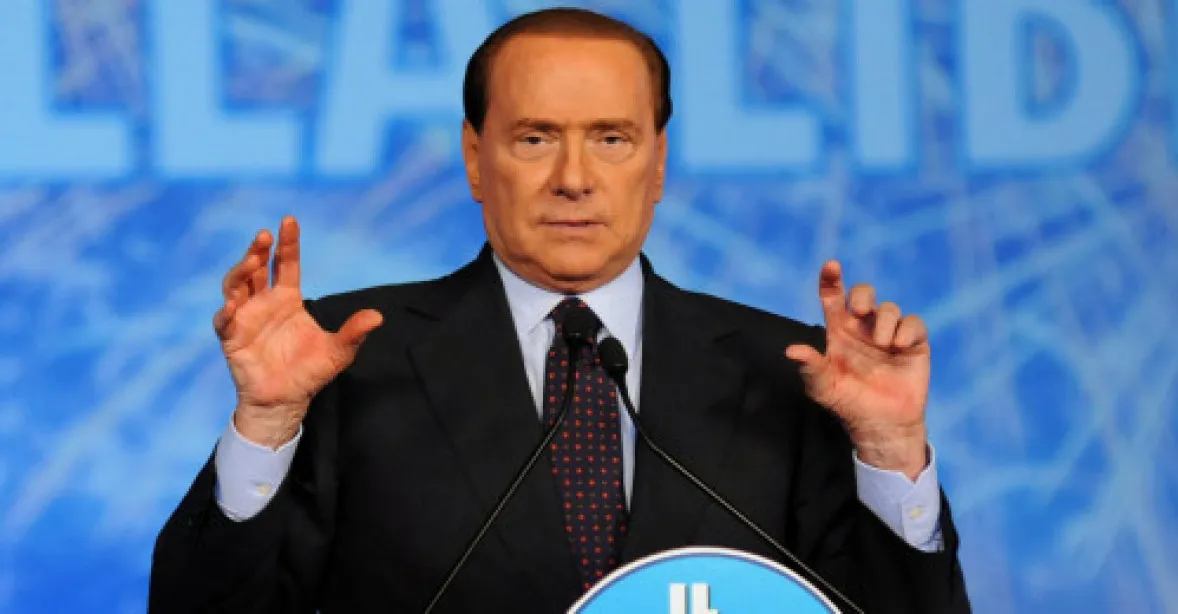 Berlusconi má nakročeno do europarlamentu. Zvolení má téměř jisté