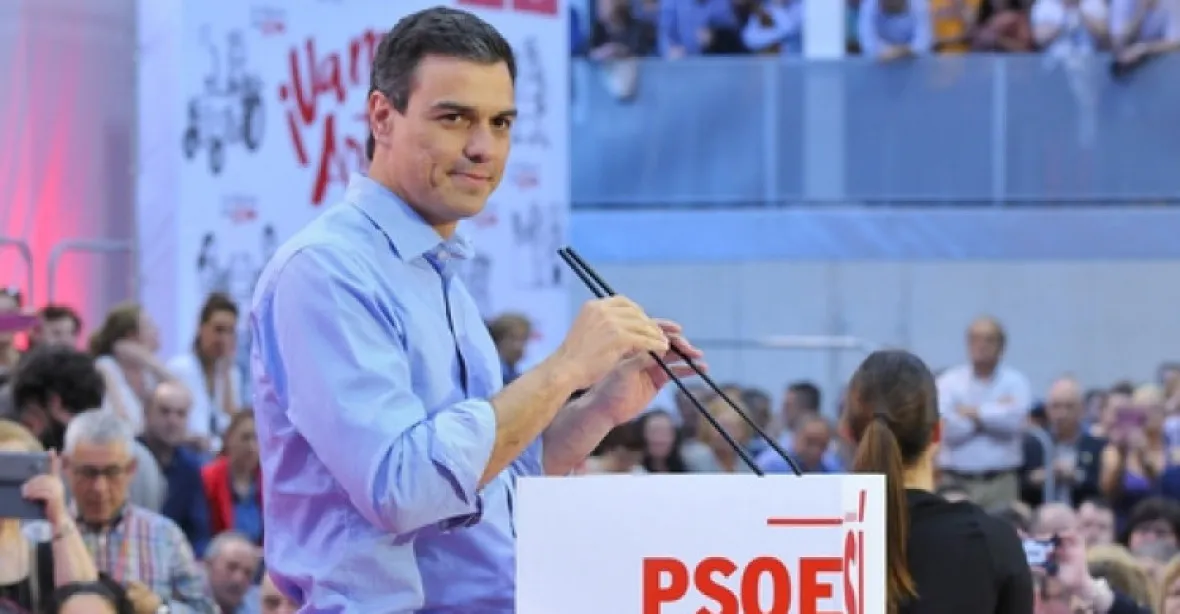 Sánchez a jeho socialisté vyhráli španělské volby. Pogratuloval jim Babiš i Petříček
