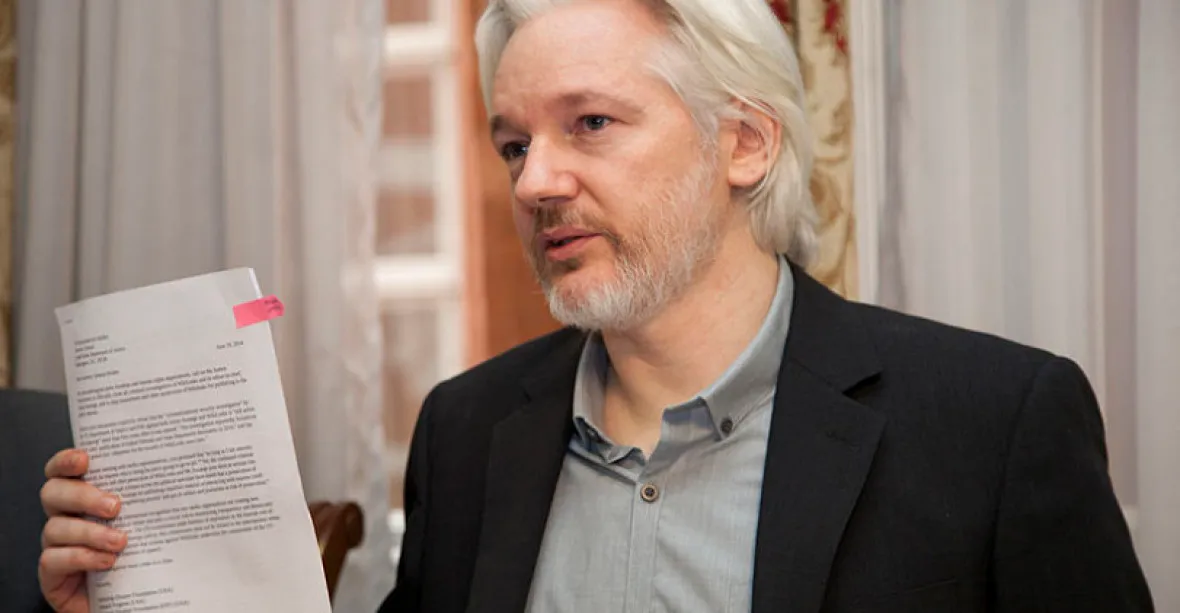Juliana Assange stíhat budeme, rozhodlo Švédsko. Čelí obvinění ze znásilnění