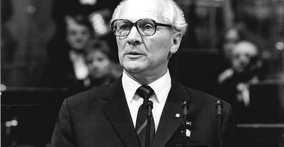 Stalinistou až za hrob. Vůdce NDR Honecker utekl do Moskvy a dožil v Chile